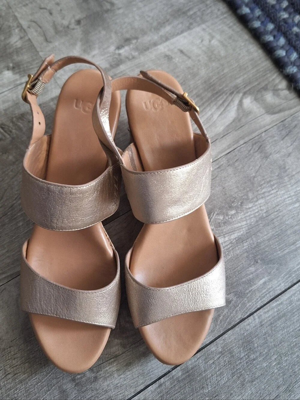 Ugg Women's Size 7 Metallic Gold Cork Espadrille Wedge Sandals
